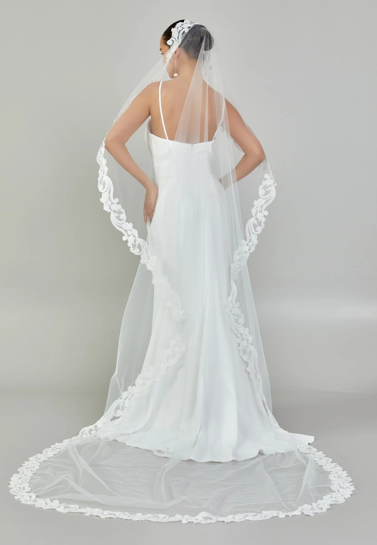 Elara Veil