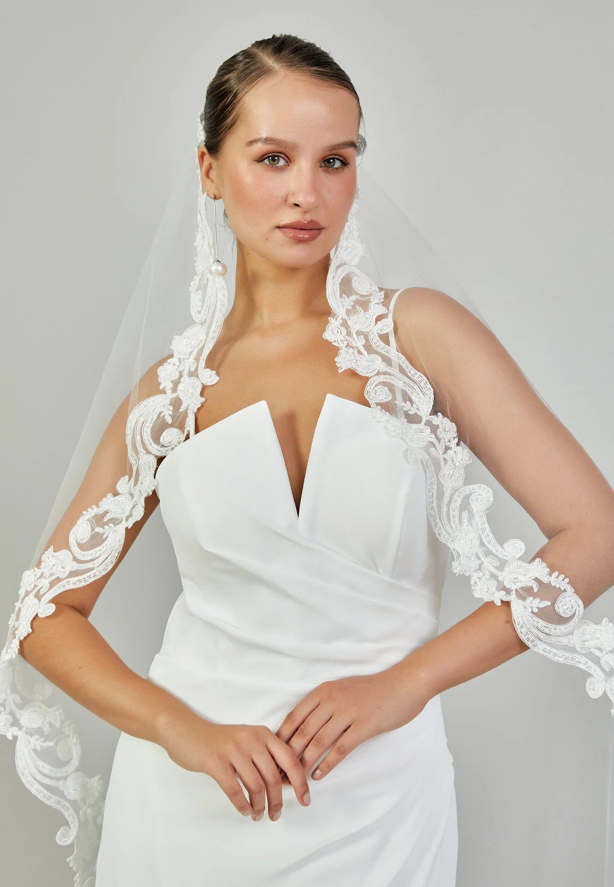 Elara Veil