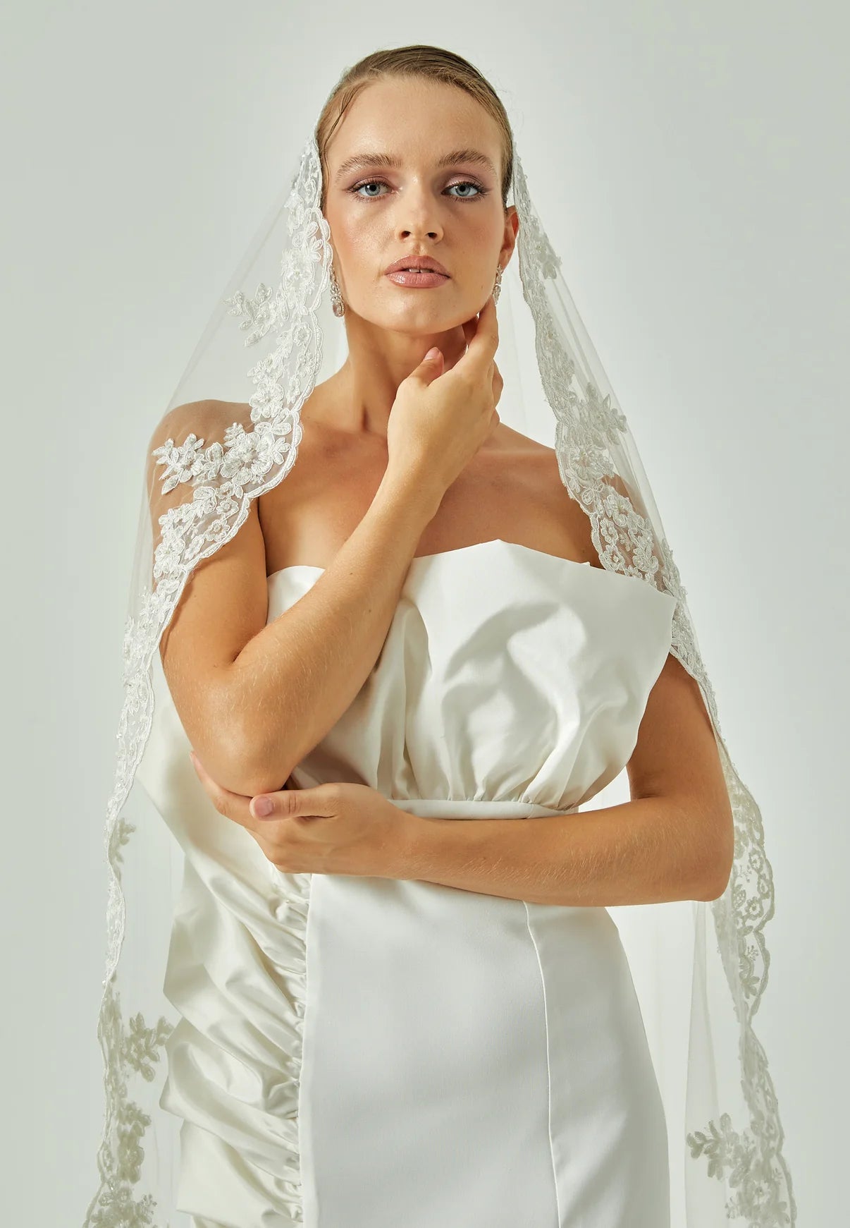 Lace Edge Veil